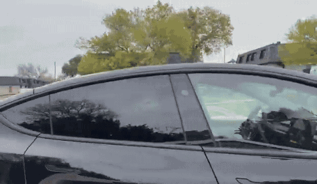 特斯拉无人驾驶测试引发资本热议，背后真相令人深思(图1)