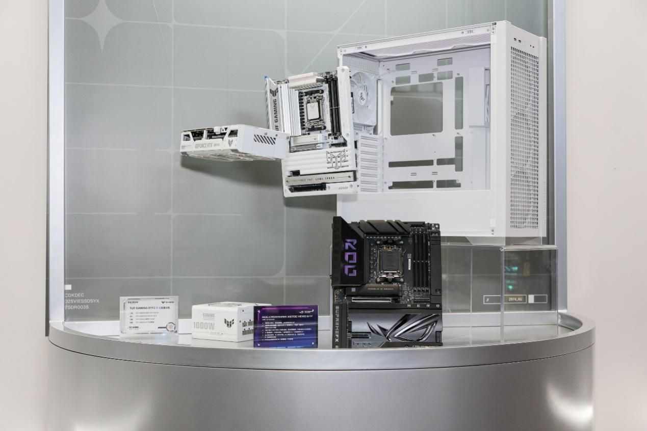 ROG X870主板新品震撼登场 玩+乐园引爆BW2025(图8)