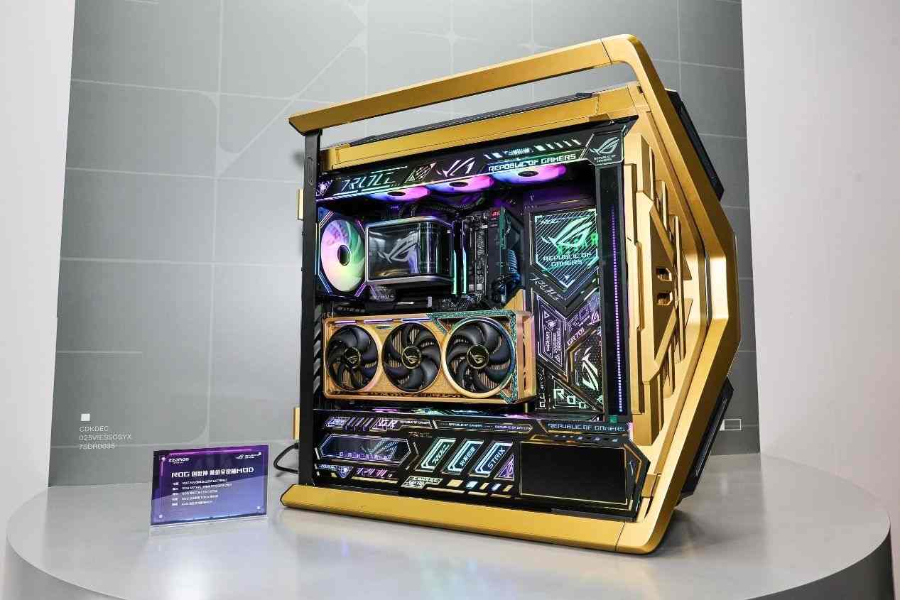 BW2025 ROG玩+乐园引爆二次元电竞狂欢(图24)