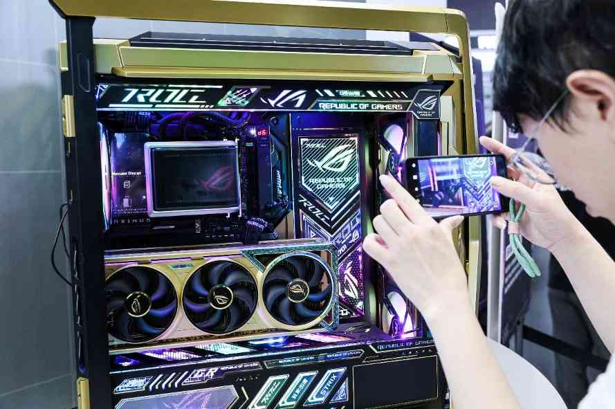 BW2025 ROG玩+乐园引爆二次元电竞狂欢(图23)