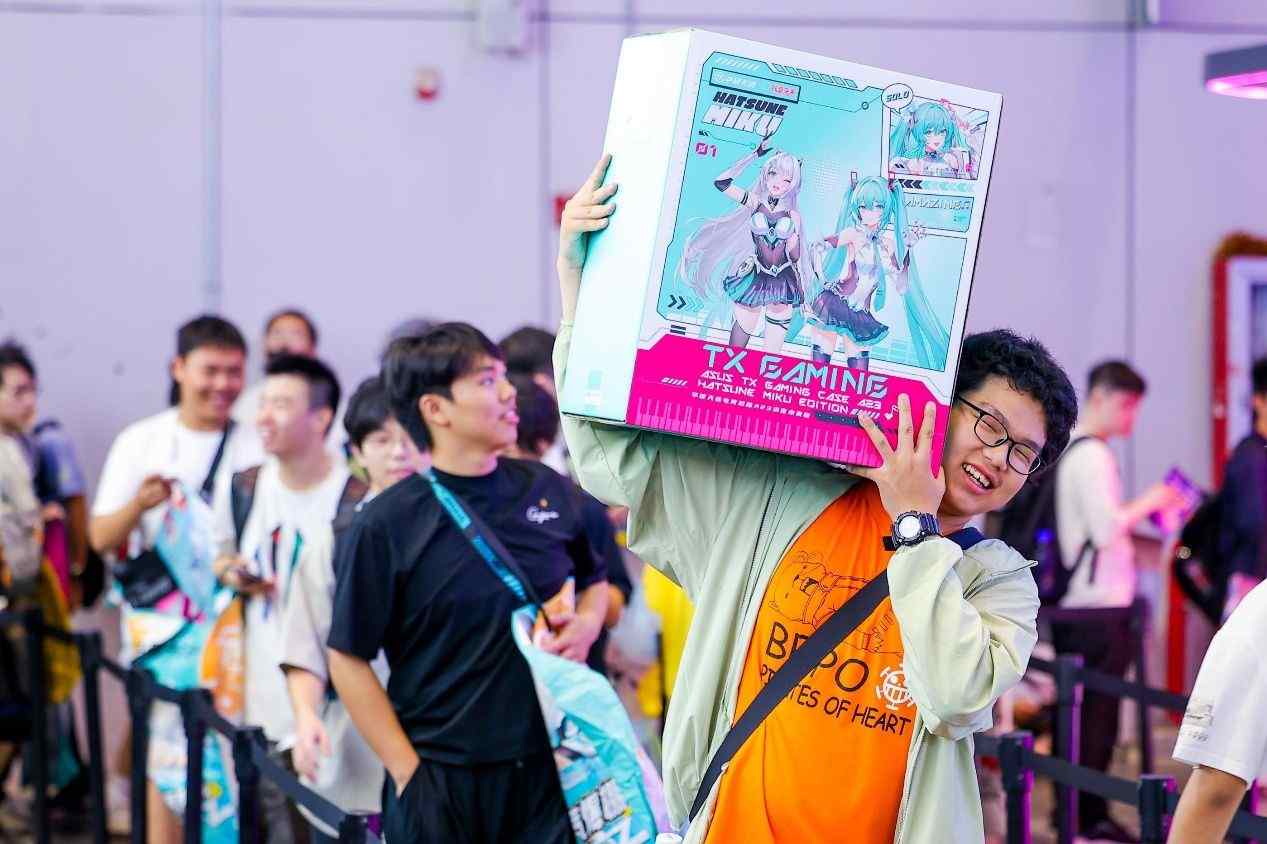 BW2025 ROG玩+乐园引爆二次元电竞狂欢(图31)