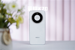 送父母实用手机推荐：高续航强耐用护眼更贴心(图1)