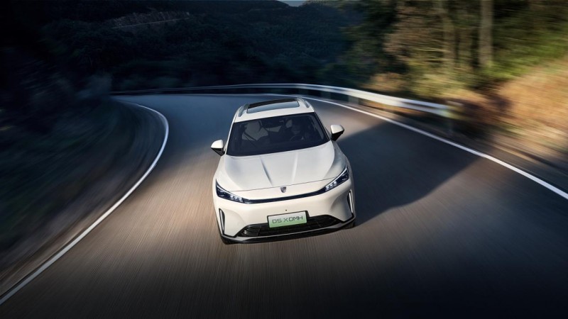 10万级混动SUV最优解，带娃通勤自驾游全能满足(图1)