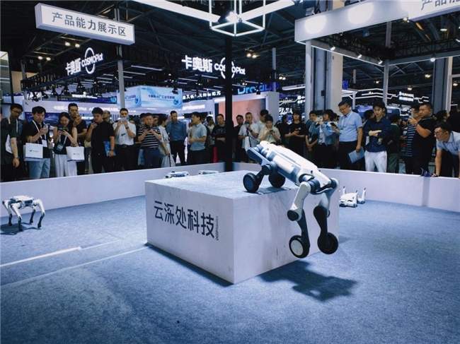 云深处科技WAIC 2025展示具身智能产业化成果(图4)