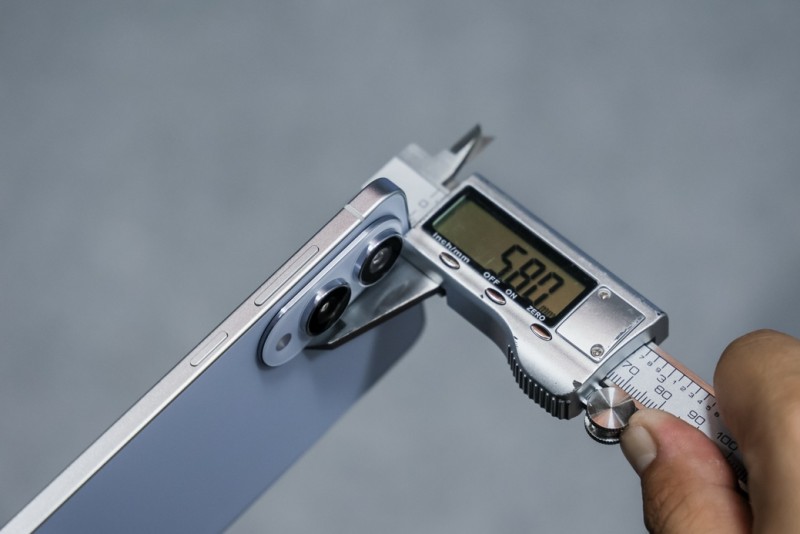 轻薄旗舰新标杆｜三星Galaxy S25 Edge设计突破(图2)