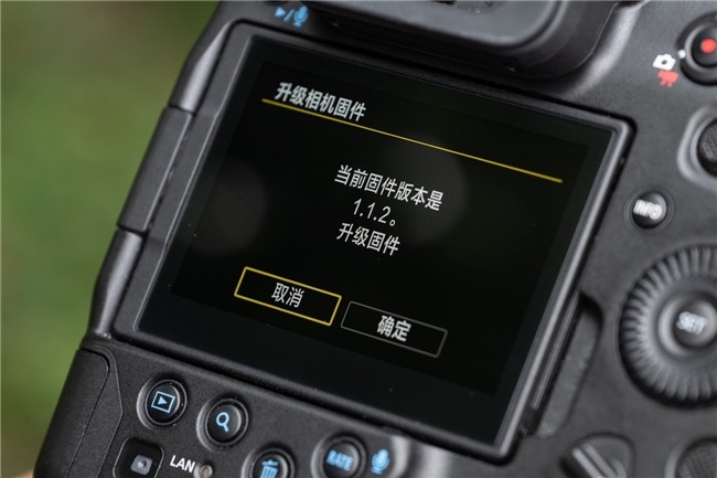 佳能EOS R1固件升级全攻略｜对焦连拍体验提升(图2)