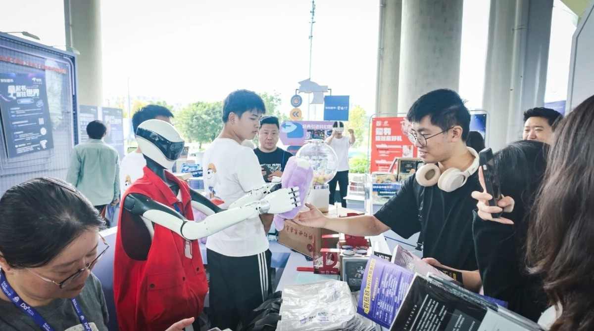 星动Q5全能会展担当｜机器人嘉宾引流带货全攻略(图7)