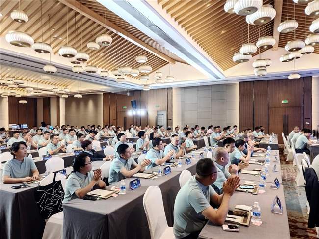 AI赋能显示行业｜飞利浦2025战略全攻略(图2)