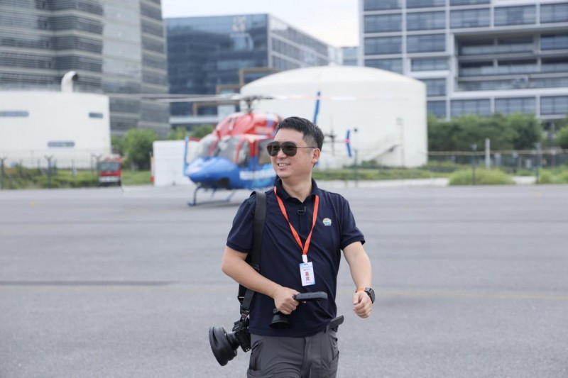 乐其创新SmallRig打造在场访谈栏目对话中国空对空摄影先行者超侧卫全攻略(图11)
