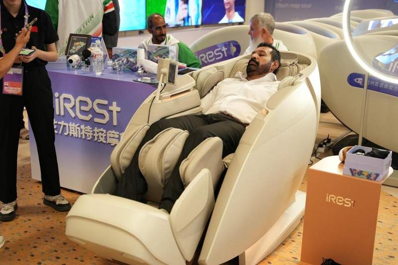 2025按摩椅推荐：艾力斯特专利科技打造极致按摩体验｜选购攻略(图1)