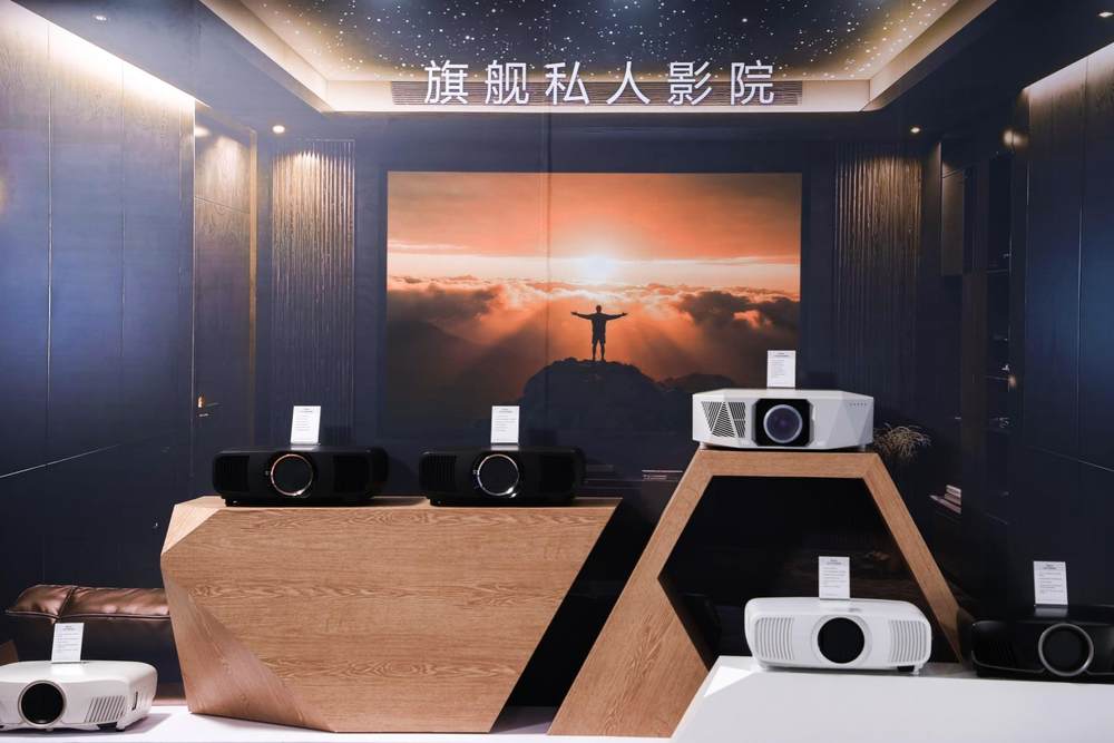 爱普生家用投影机新品发布：三芯三色技术还原自然沉浸体验｜科技解析(图16)