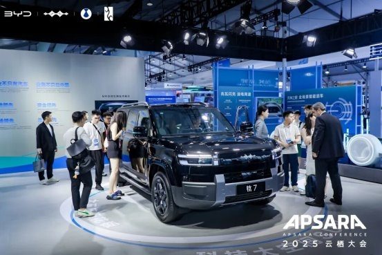 比亚迪出海：从“建”到“简”的车联网进化｜技术降本实战(图2)