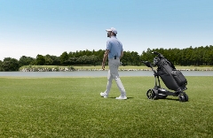 NAVEE助力成都高协联盟赛，智能球包车捐赠拍卖赋能青少年公益(图4)