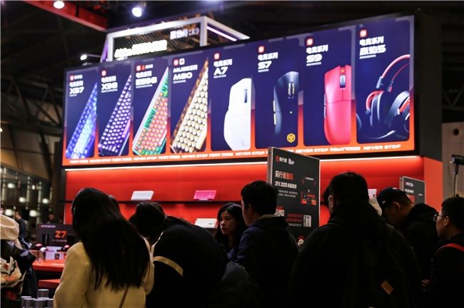 前行者获2025抖音最具影响力品牌奖，亮相上海ZFX装备前线展，引领外设行业“文化科技”新浪潮(图3)