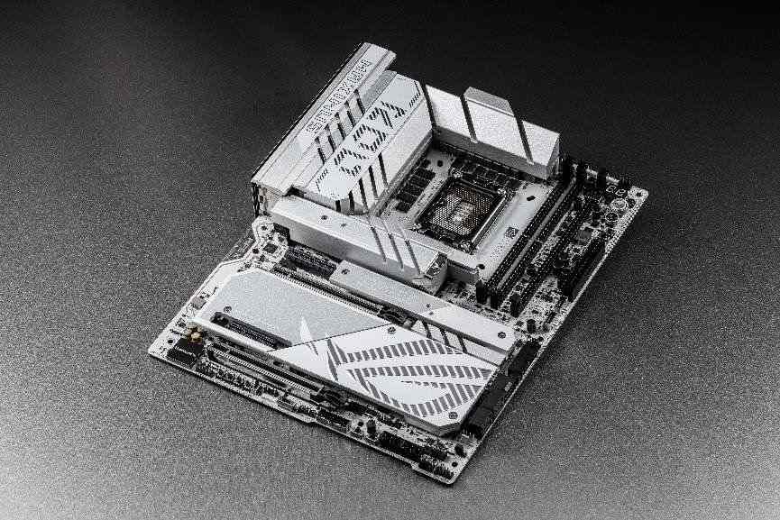 ROG MAXIMUS Z890 APEX主板创DDR5-13322超频新纪录(图7)